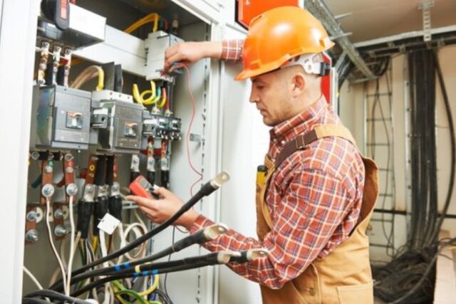 5 Ways Of Ensuring Safety When Handling Electricals